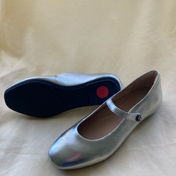 Silver ballet flats from FitFlop, NWOT - Picture 6 of 7